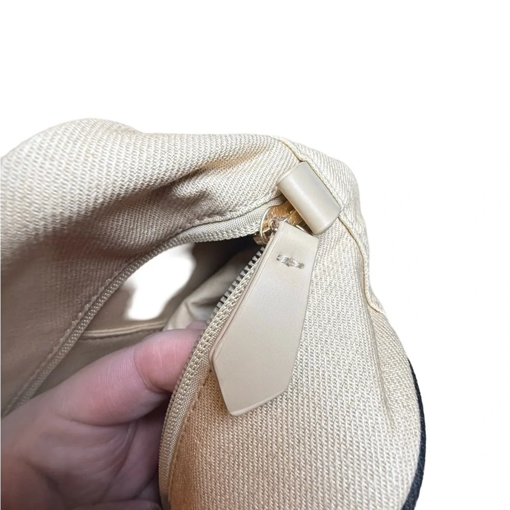 Burberry Cosmetic Toiletry Bag - Beige House Check Canvas - Like New - Picture 5 of 6